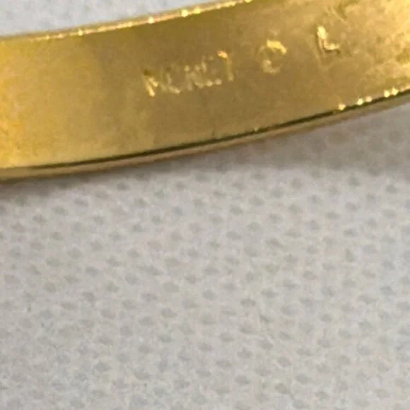 Vintage Signed Monet Gold Tone Diamond Cut Textured Bangle Bracelet 1980s Retro - Picture 10 of 11